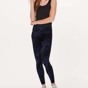 Lululemon Wunder Under Hi-Rise Leggings Ankle Black Blue Paisley Women’s Sz 10